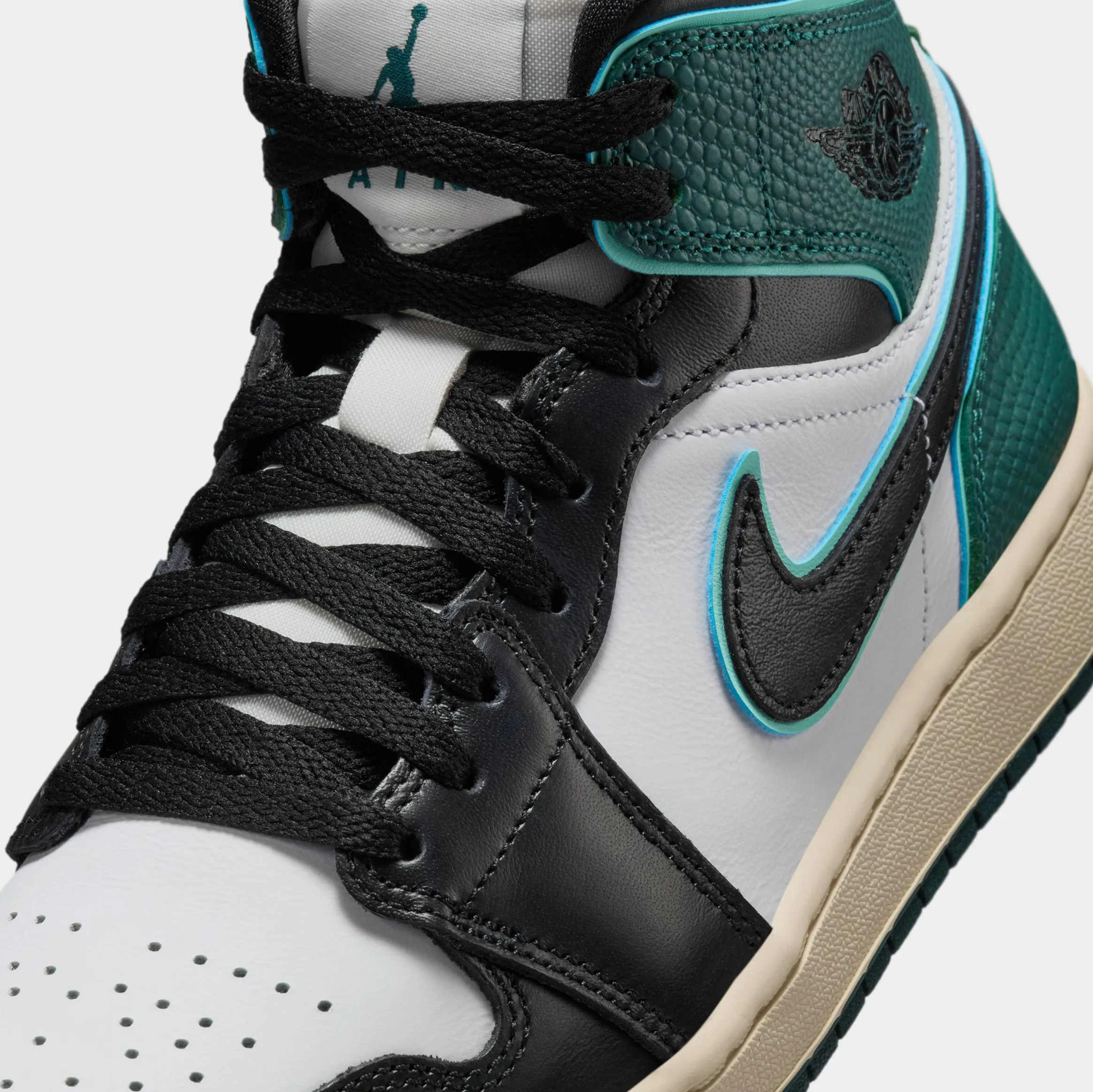 Air Jordan 1 Mid SE Oxidized Green Womens Lifestyle Shoes (White/Light Dew/Oxidized Green/Black)
