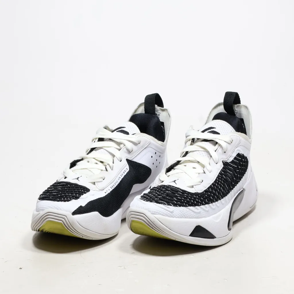 Air Jordan Luka 1 Sport Shoes Fabric White Color For Kids