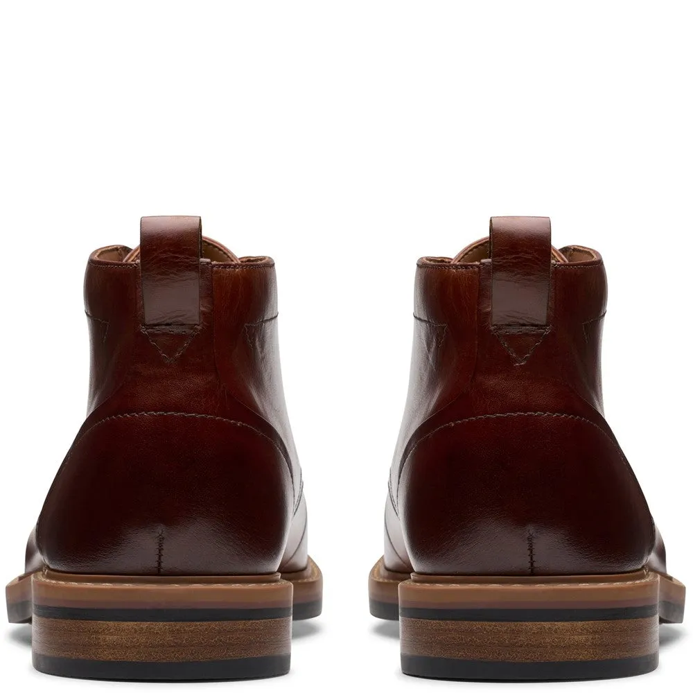 Clarks Aldwin Chukka Mid Boots