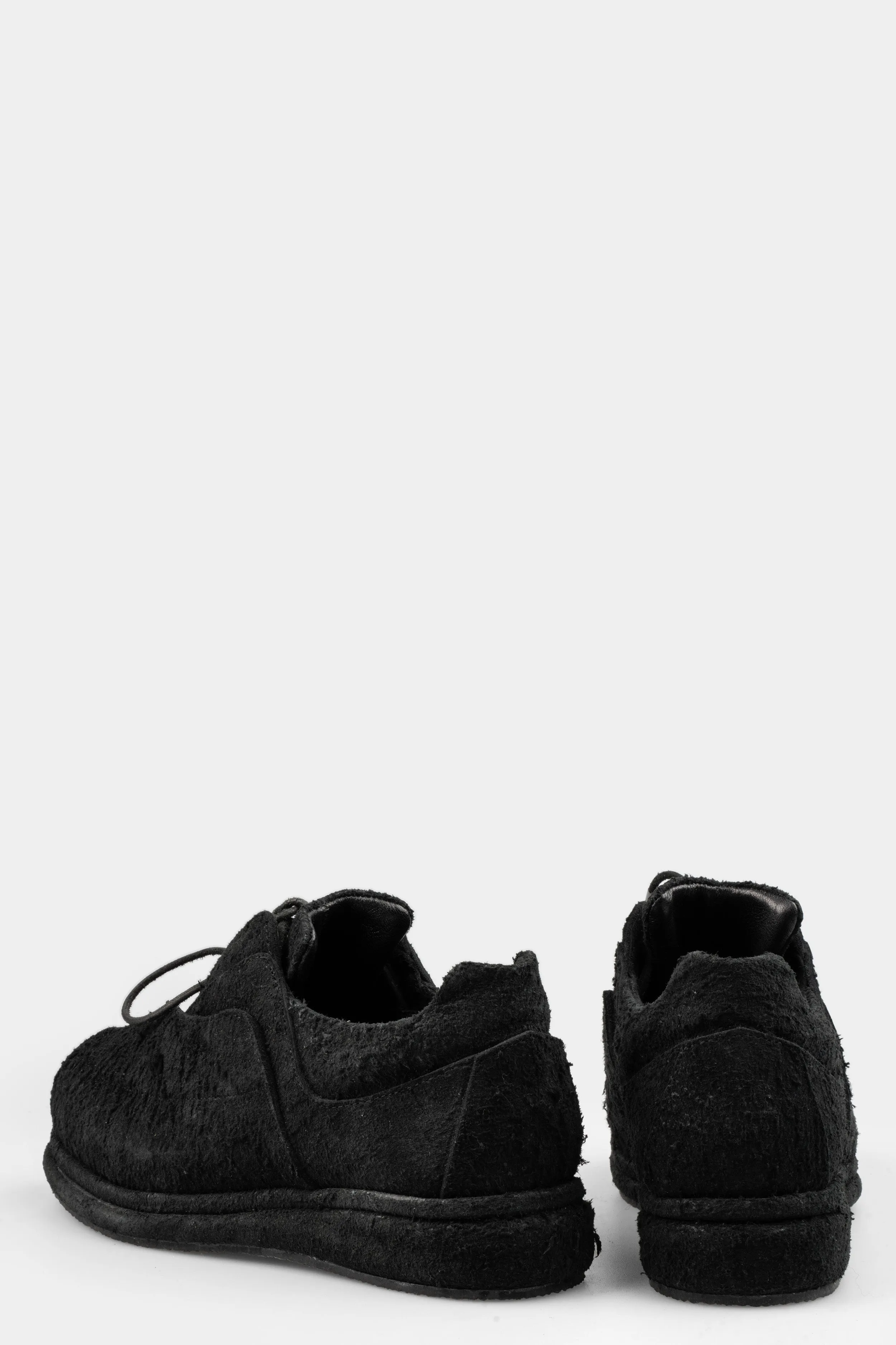 Distressed suede chukka boots, Black