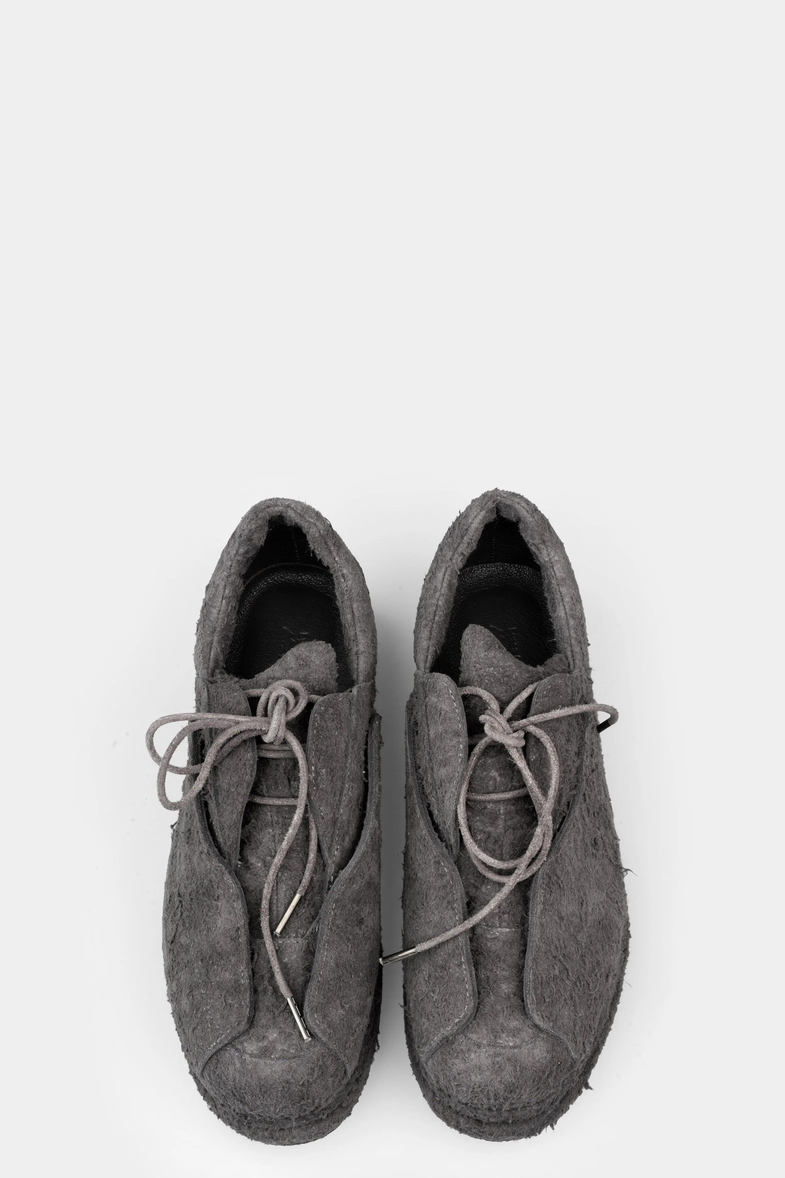 Distressed suede chukka boots, Grey