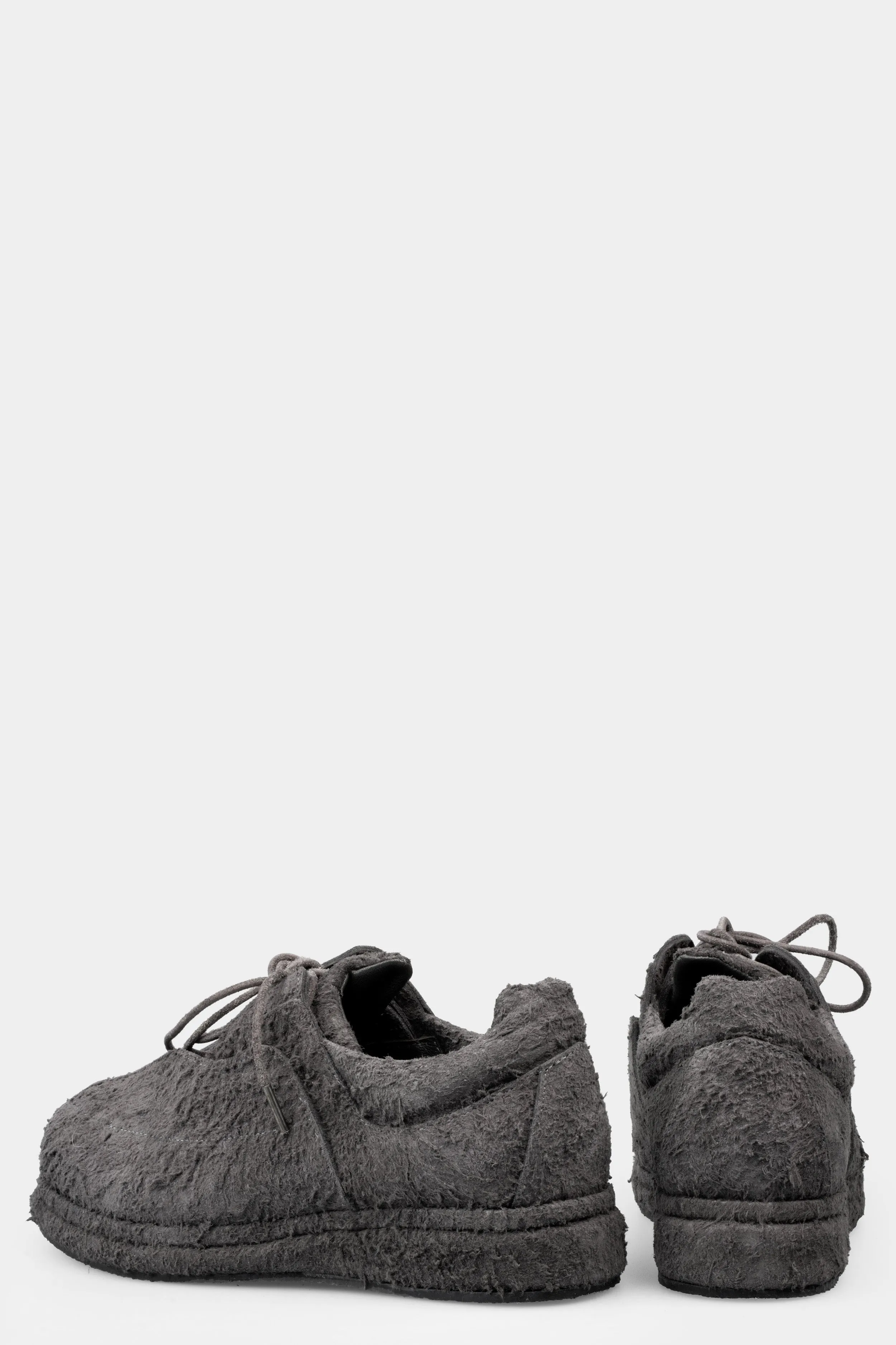 Distressed suede chukka boots, Grey
