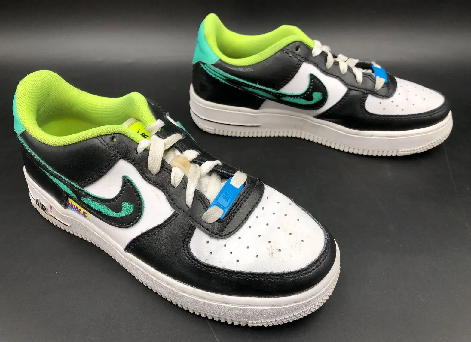 Nike Air Force 1 LV8 GS 'Graffiti' White/Black/Multicolor Sneakers - 4Y ( COA)