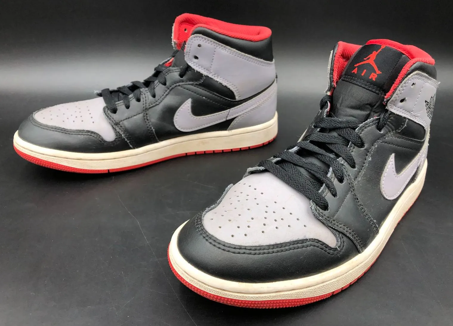 Nike Air Jordan 1 Mid 'Bred Shadow' Men's Black/Grey/Red Sneakers - Sz 8 ( COA)