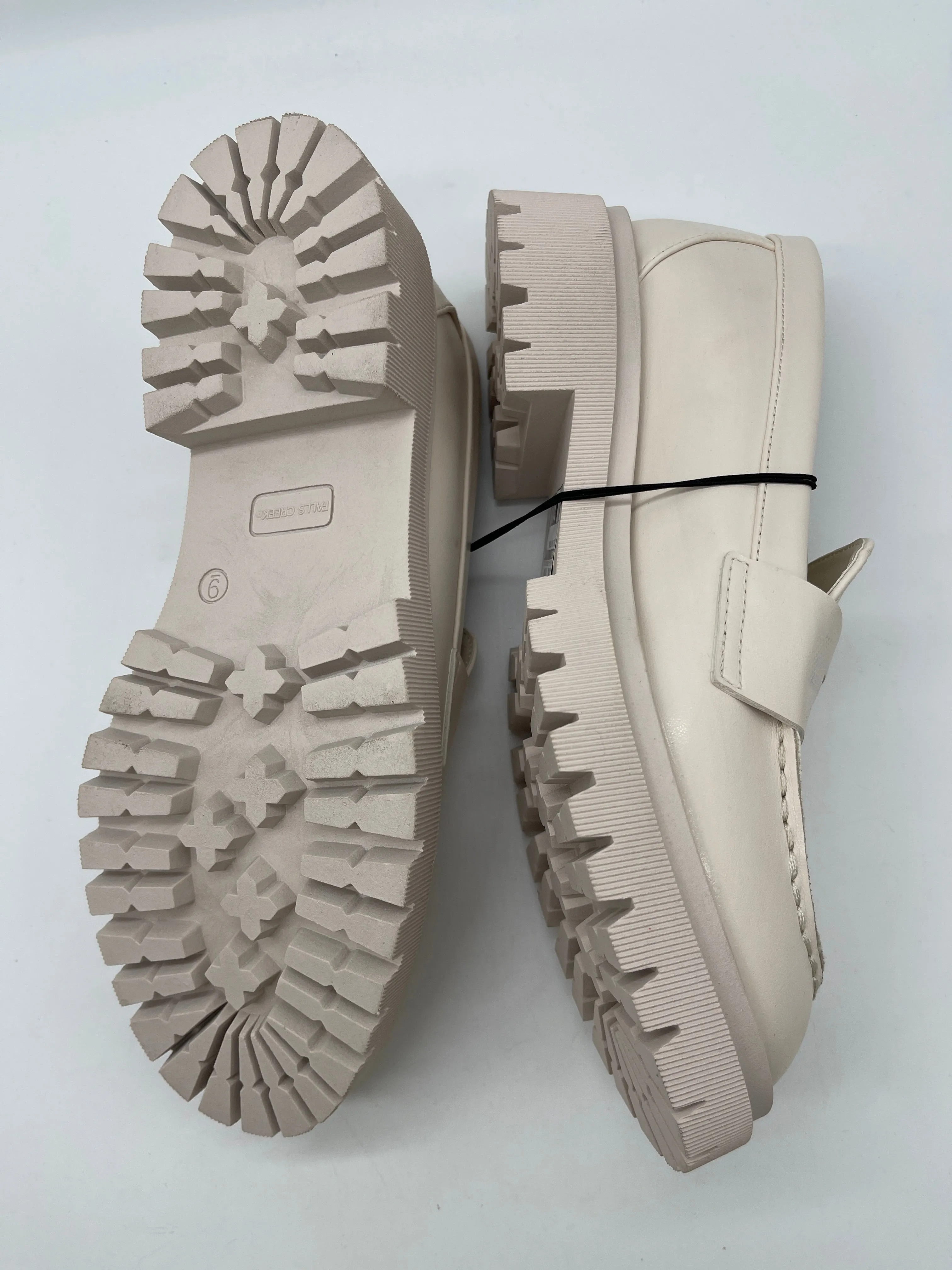 Shoes Heels Platform By Falls Creek In White, Size: 9