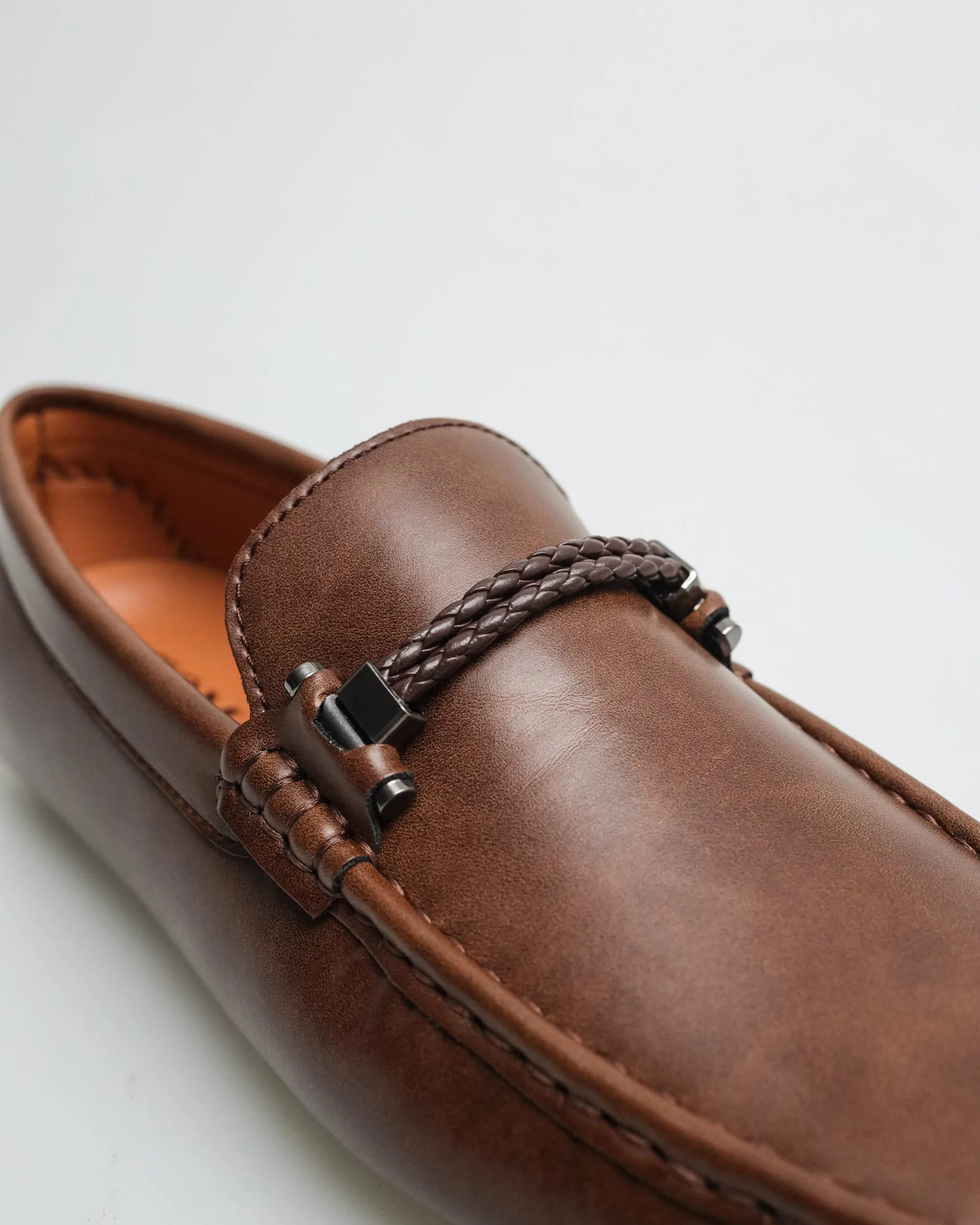 Tomaz C471 Men's Braided Buckle Moccasins