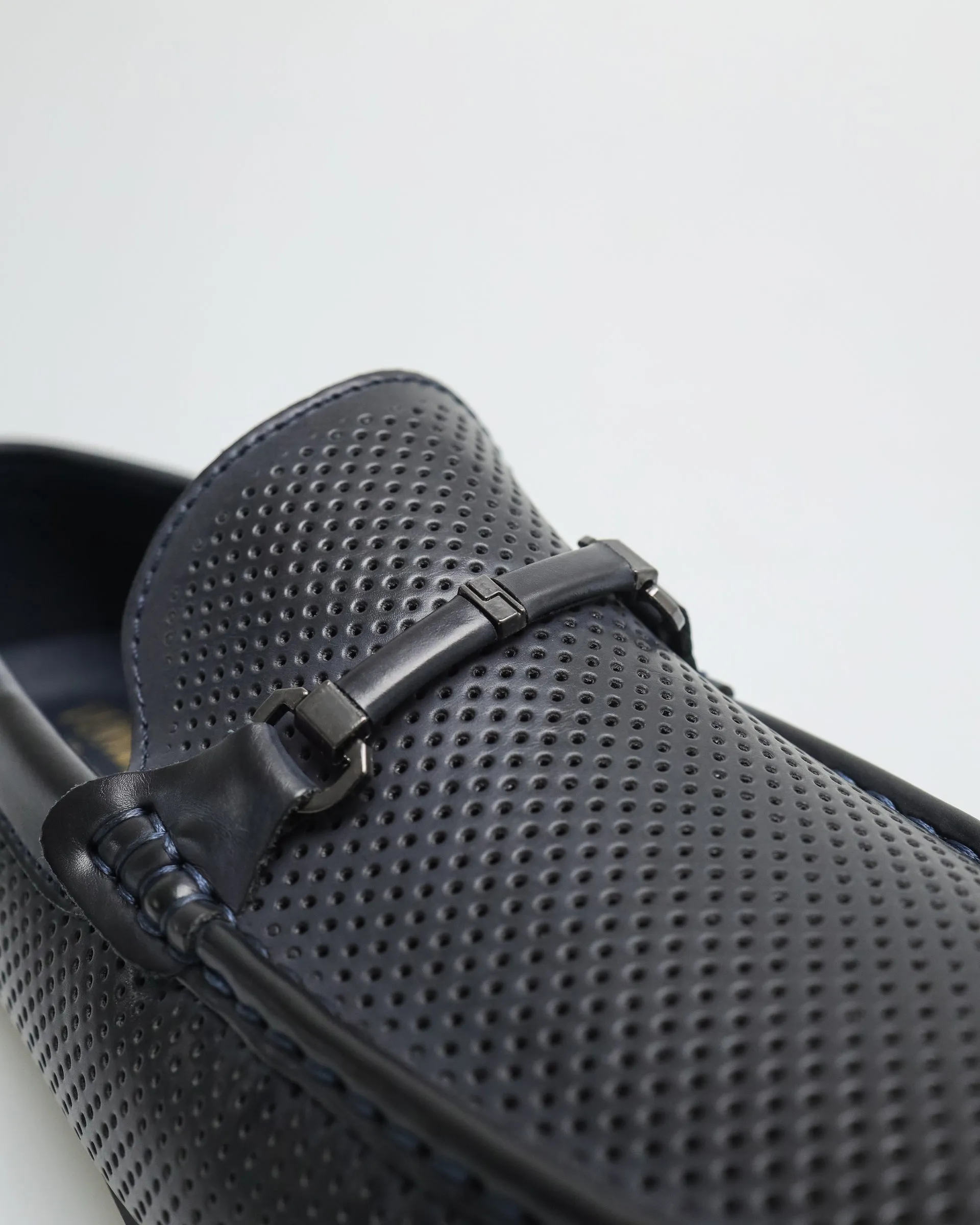 Tomaz C544 Men's Buckle Moccasins