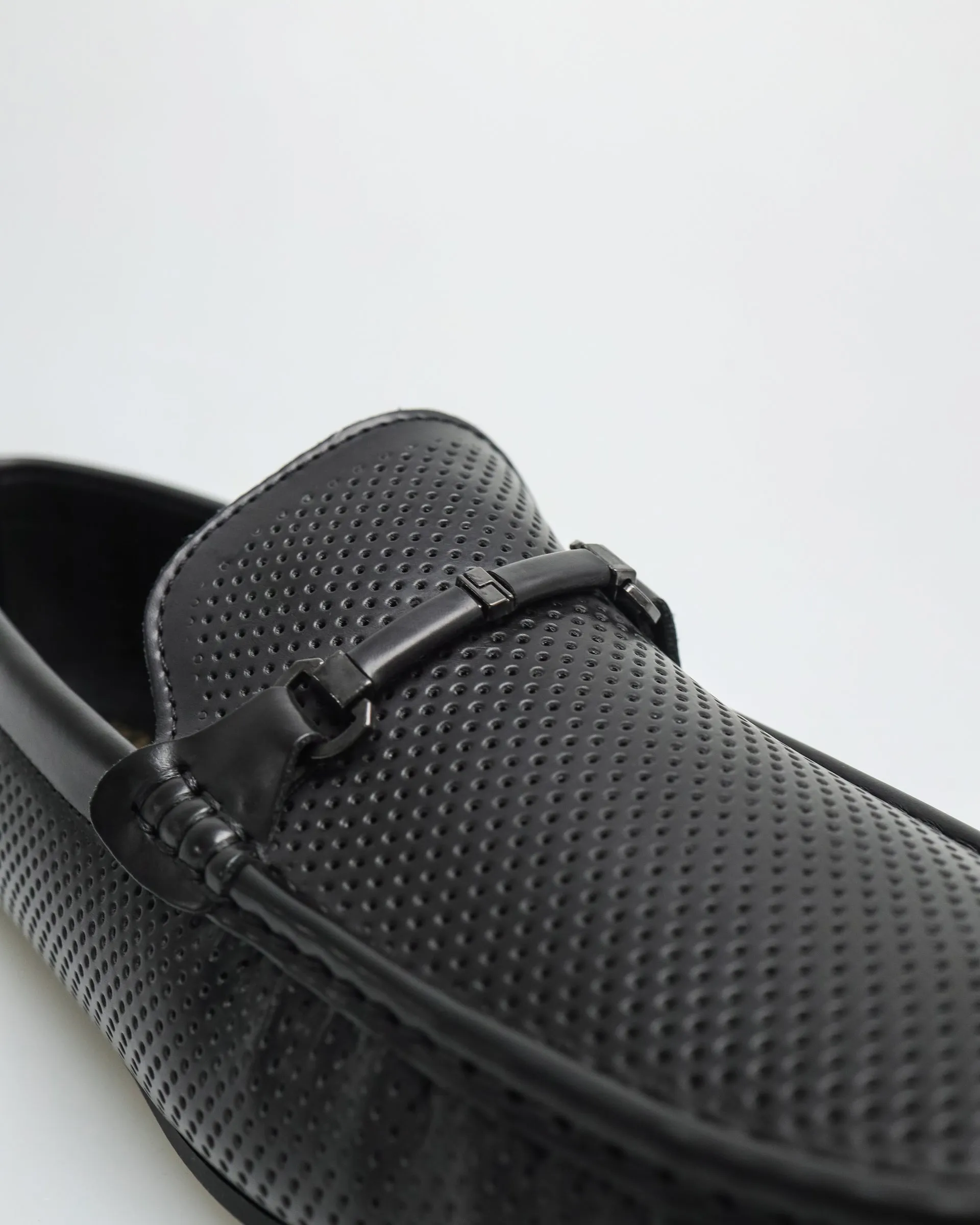 Tomaz C544 Men's Buckle Moccasins